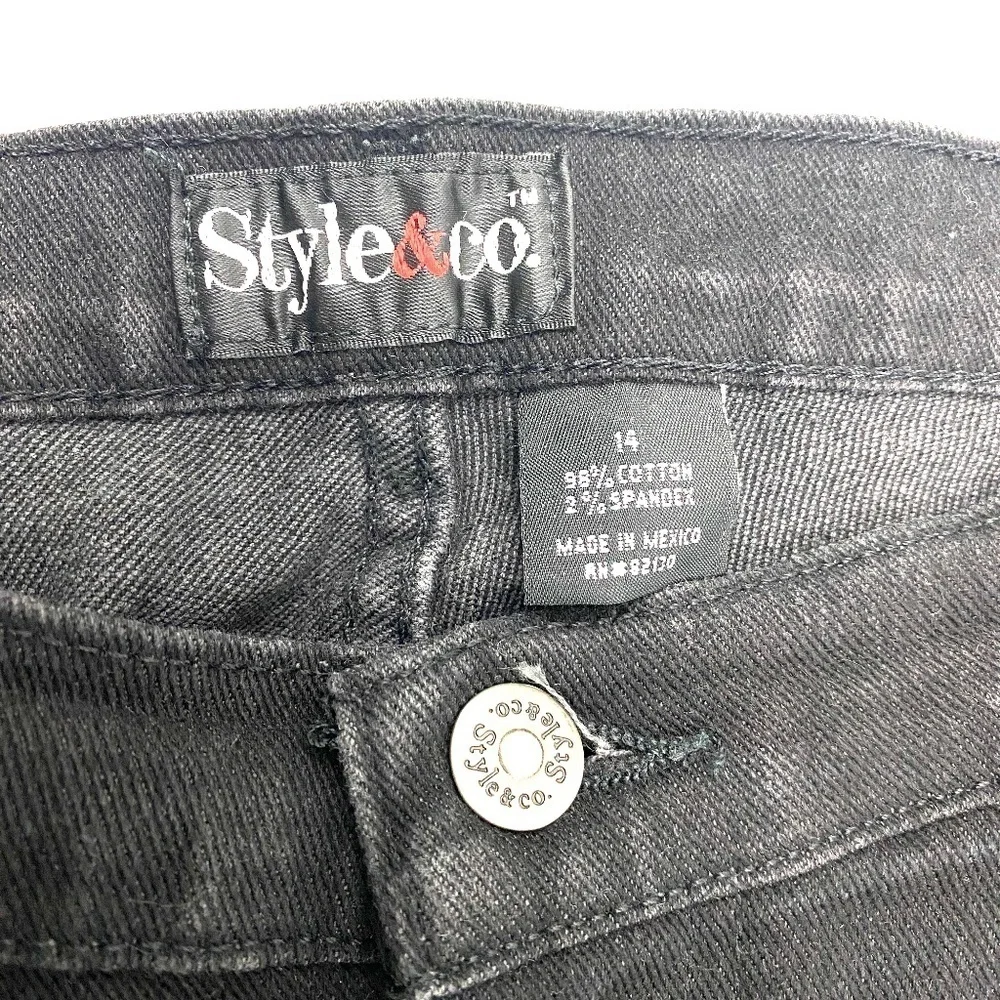 Style & Co Straight Leg Women's size 14 Black Denim Jeans - Picture 3 of 3